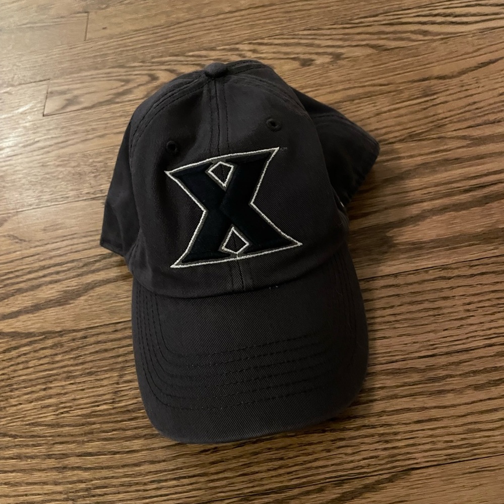 Xavier Hat